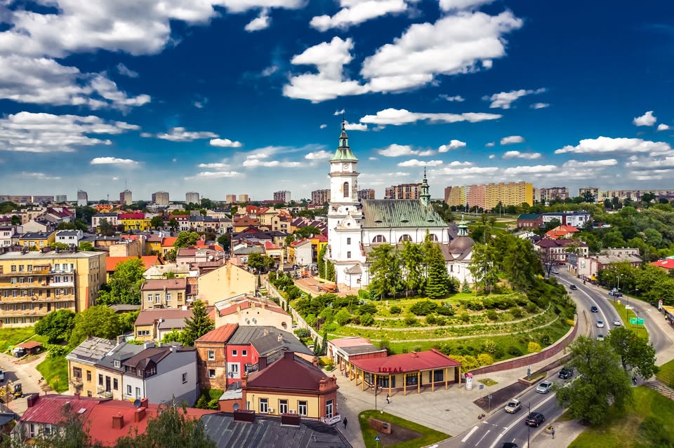 Ostrowiec Świętokrzyski o zachodzie słońca